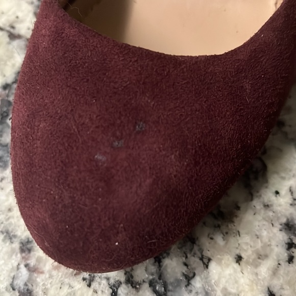 Classy Maroon Vince Camuto Heels - Picture 4 of 4